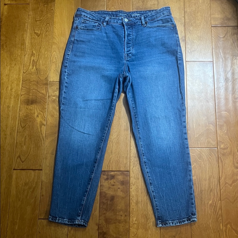 Old Navy High-Rise O. G. Straight Saylor Clean Blue Jeans Size 14 Casual Classic